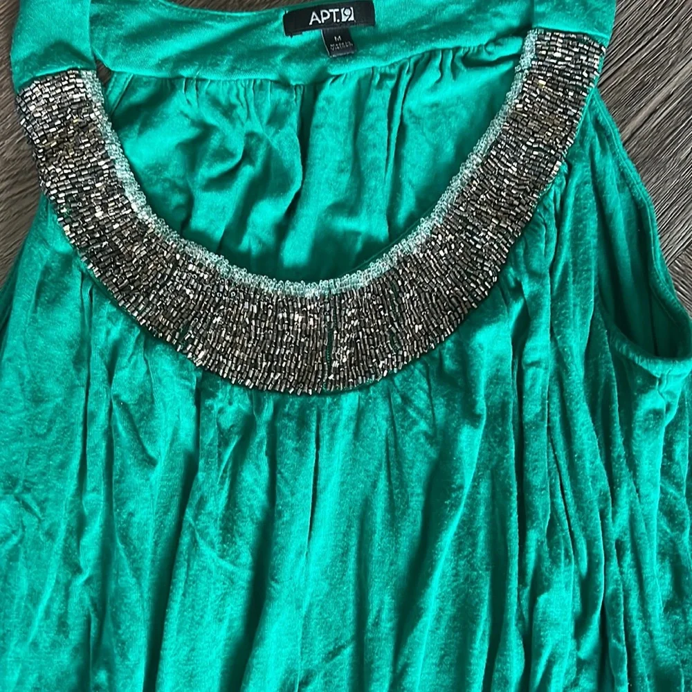 Dress - Picture 2 of 2